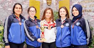 Bizi gururlandırdılar