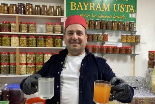 Boğazdaki yanmayı acılı turşu suyu ile bitirin!