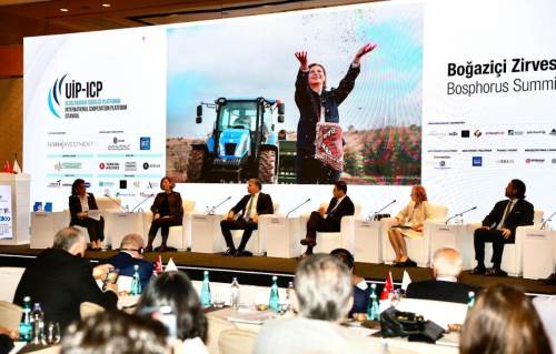 Boğaziçi Zirvesi’nde Eskişehir’in tarım vizyonunu Ünlüce anlattı