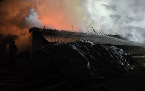  Bolu’da gece yarısı korkutan depo yangını