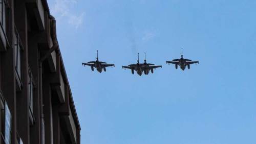 Bolu’da saygı uçuşu: F-16’lar vatandaşları büyüledi