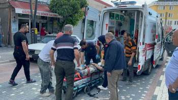 Bolvadin Beledisine Ait İnşaatta Çalışan İki Yabancı Uyruklu İşçi İskeleden Düştü
