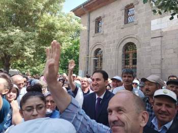 Bolvadin’De 35 Hacı Adayı Kutsal Topraklara Uğurlandı
