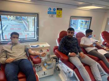 Bolvadin’De Kızılay’A Kan Bağışında Bulunuldu
