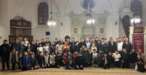 Bolvadin’de öğrenciler aynı safta buluştu! 2. Cami Buluşmaları gerçekleştirildi