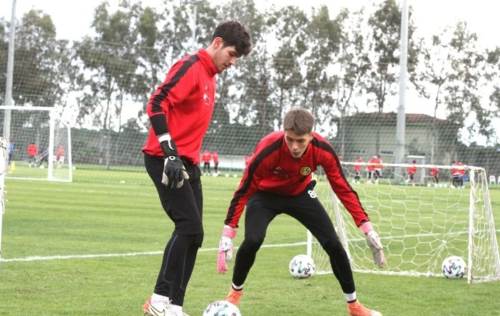 Bolvadin halkı bağrına bastı