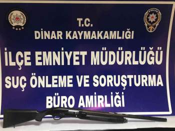 Boşandığı Eski Eşinin Evine Tüfekle Ateş Açıp Kaçtı
