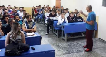 Boşnak Eğitmenler Dpü’De Eğitim Verdi
