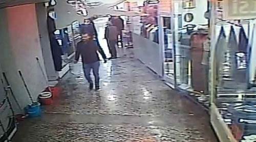 Böyle hırsızlık görülmedi! Lokanta çalışanını takip edip...