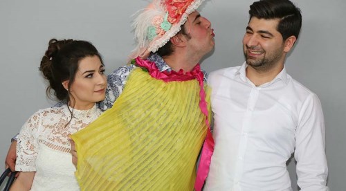 Böyle olur tiyatrocu nikahı