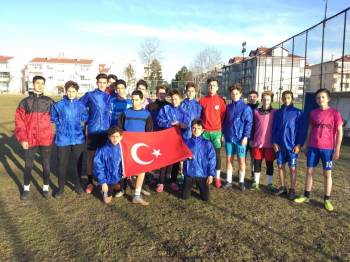 Bozhüyükspor Hazırladıkları Video Paylaşımı İle ‘Evde Kal’ Çağrısı Yaptı
