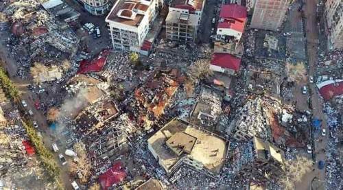 Bozulan insan yıkılan bina