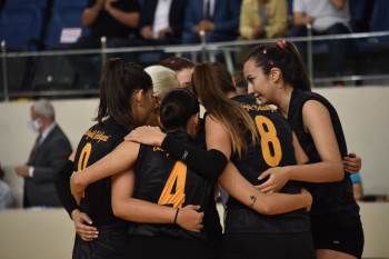 Bozüyük Bayan Voleybol Takımı İyi Oynadığı Müsabakayı Kaybetti
