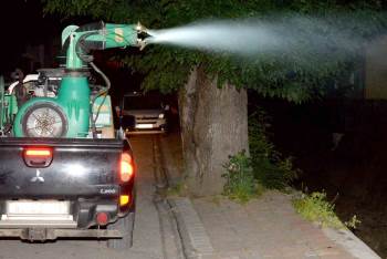 Bozüyük Belediyesi İlaçlama Çalışmalarına Hız Verdi
