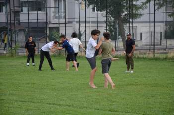 Bozüyük Belediyesi’Nden Gençlere Güreş Kursu
