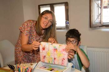 Bozüyük Belediyesi Sanatevi’Nde Eğlenceli Yaz Atölyeleri Devam Ediyor
