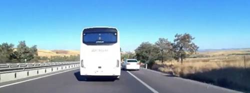 Bozüyük-Eskişehir yolunda tehlikeli sürüş