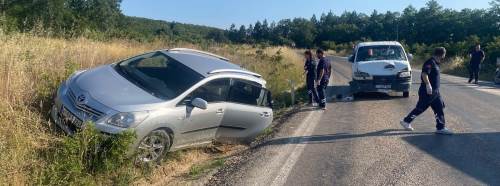 Bozüyük-Söğüt kara yolunda kaza: 3 yaralı!