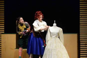 Bozüyük’Te ’Kostüm Odası’ Adlı Çocuk Oyunu Sergilendi
