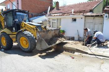 Bozüyük’Te Altyapı Çalışmaları Devam Ediyor
