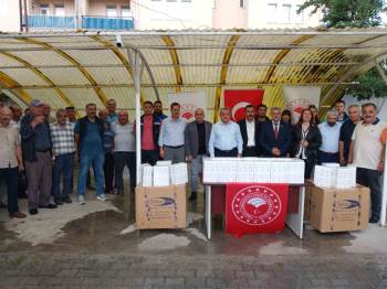 Bozüyük’Te Arı Üreticilerine İlaç Dağıtımı Yapıldı
