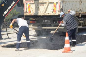 Bozüyük’Te Bölgesel Asfalt Yenileme Çalışmaları Sürüyor
