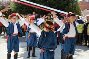 Bozüyük’Te İlköğretim Haftası Kutlamaları
