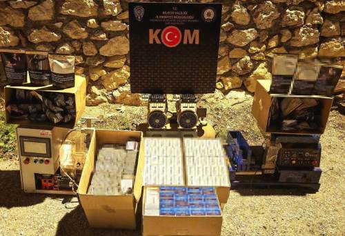 Bozüyük’te kaçak sigara imalathanesine baskın