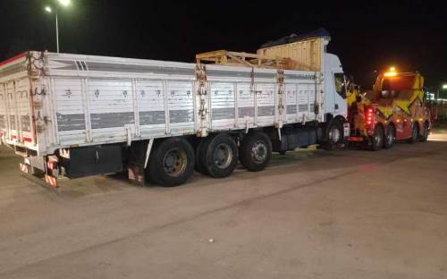 Bozüyük’te kamyon ile çekici çarpıştı: 1 ölü