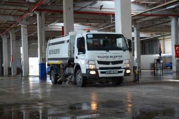 Bozüyük’Te Kapalı Pazar Temizlendi
