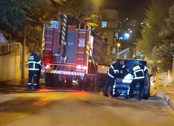 Bozüyük’Te Seyir Halindeki Araç Yandı
