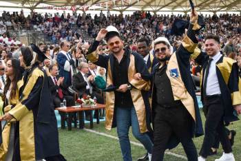 Bşeü’De 2 Bin 713 Öğrenci Mezun Oldu
