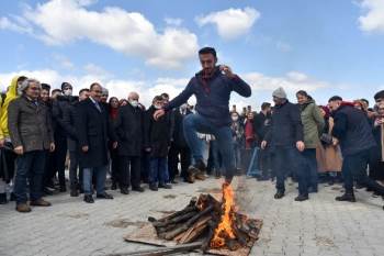 Bşeü’De Baharın Gelişini Kutlandı
