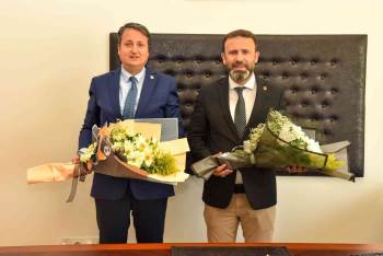 Bşeü’De Devir Teslim
