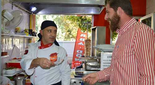 Bu da askıda döner, çorba ve yemek