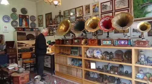 Bu da gramofon ve taş plak müzesi