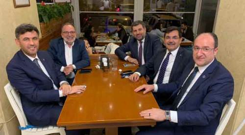 Bu fotoğrafta kimler kazandı