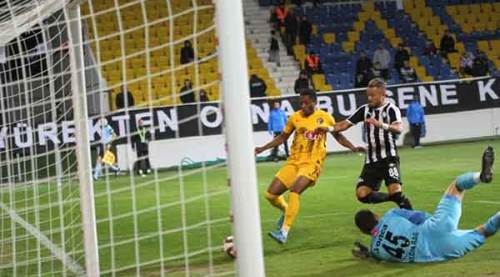 Bu gol koltuğundan etti! İstifa geldi...