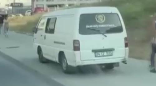 Bu kadarına pes artık! Sürücüye yol yetmedi...