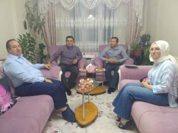 Bu Okulda Öğrenci Velileri Evinde Ziyaret Ediliyor
