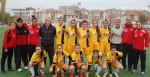 Bu olmadı kızlar 4-2