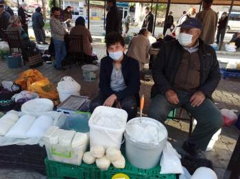 Bu Pazara İlçe Dışından Bile Geliyorlar
