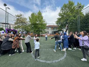 Bu Sefer Çocuklar Yerine Anneler Eğlendi
