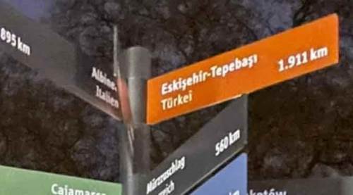 Bu tabelanın olduğu yer sizi çok şaşırtacak