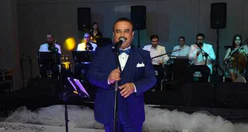 BÜLENT SERTTAŞ DÜĞÜNDE SAHNE ALDI