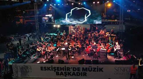 Bulutsuzluk Özlemi'nden Eskişehirlilere unutulmaz gece
