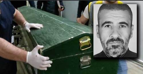 Bunalıma girip 2 akrep yedi, otobüste can verdi