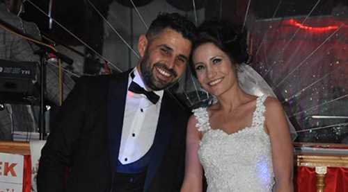 Burcu Arda dünyaevine girdi