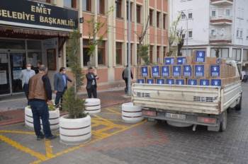 Bursa Büyükşehir Belediyesi’Nden Emet Belediyesi’Ne 200 Koli Erzak
