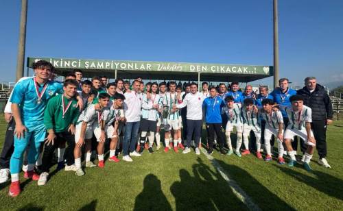 Bursa kupasını aldı